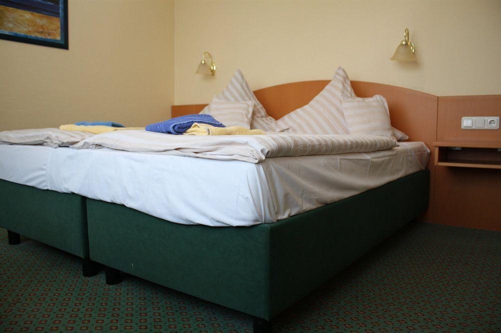 Hotel Gremersdorf - Zum Gruenen Jaeger Extérieur photo