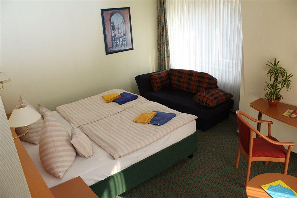 Hotel Gremersdorf - Zum Gruenen Jaeger Extérieur photo