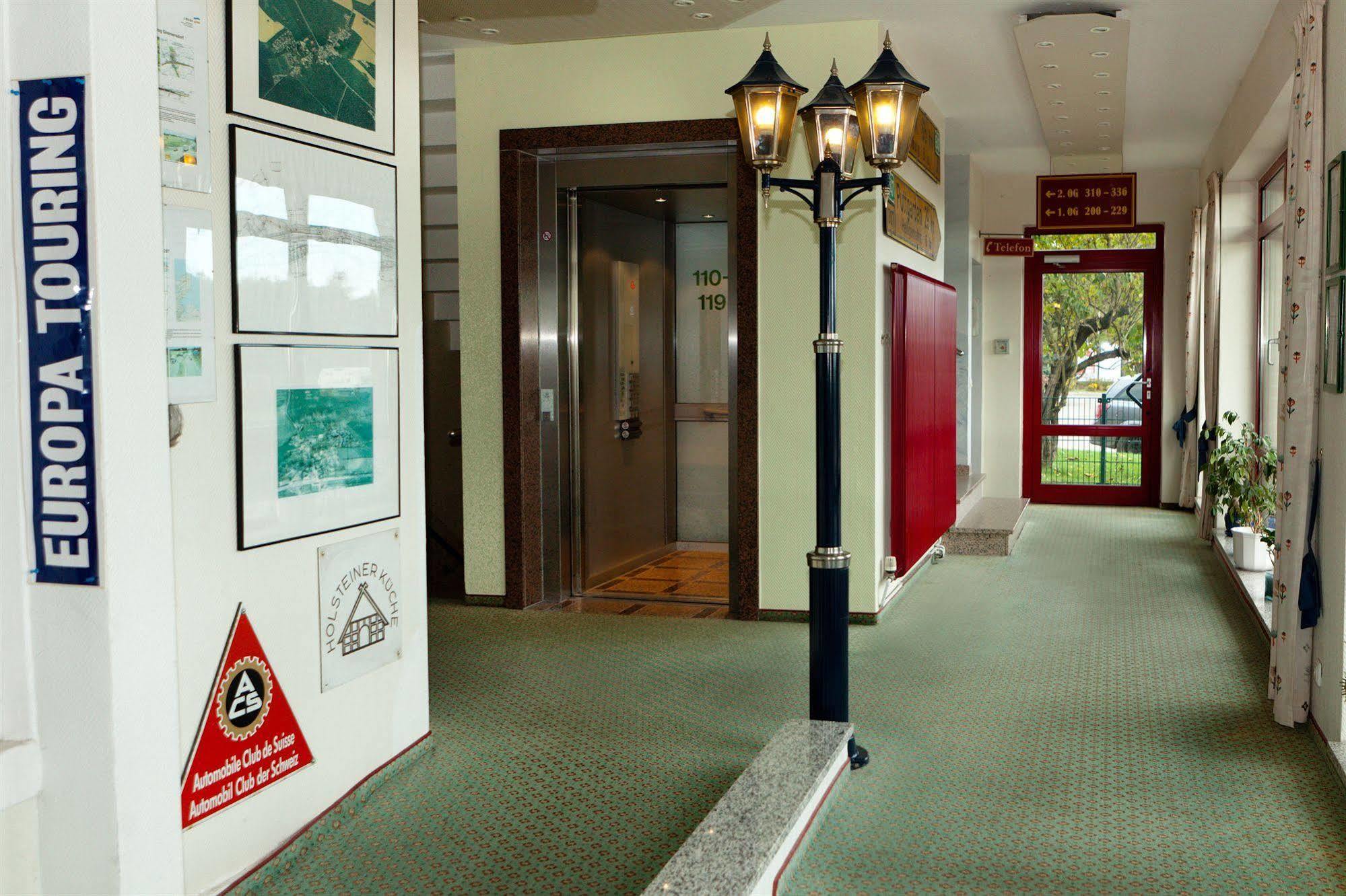 Hotel Gremersdorf - Zum Gruenen Jaeger Extérieur photo